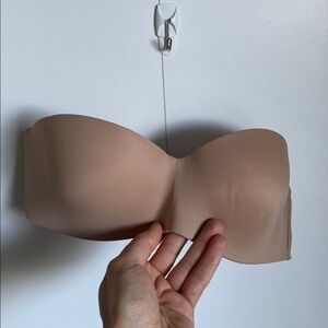 Victoria's Secret Strapless Push-up Bra in Nude